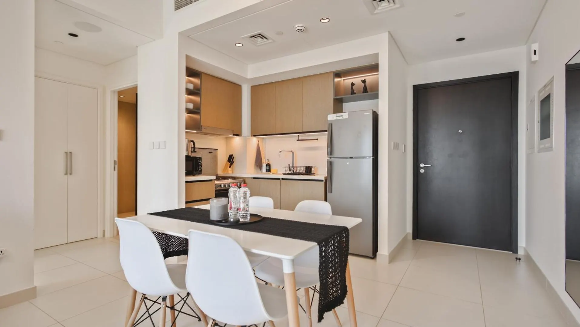 High-Rise & Boulevard View - 5-Min To Burj & Mall Dubai