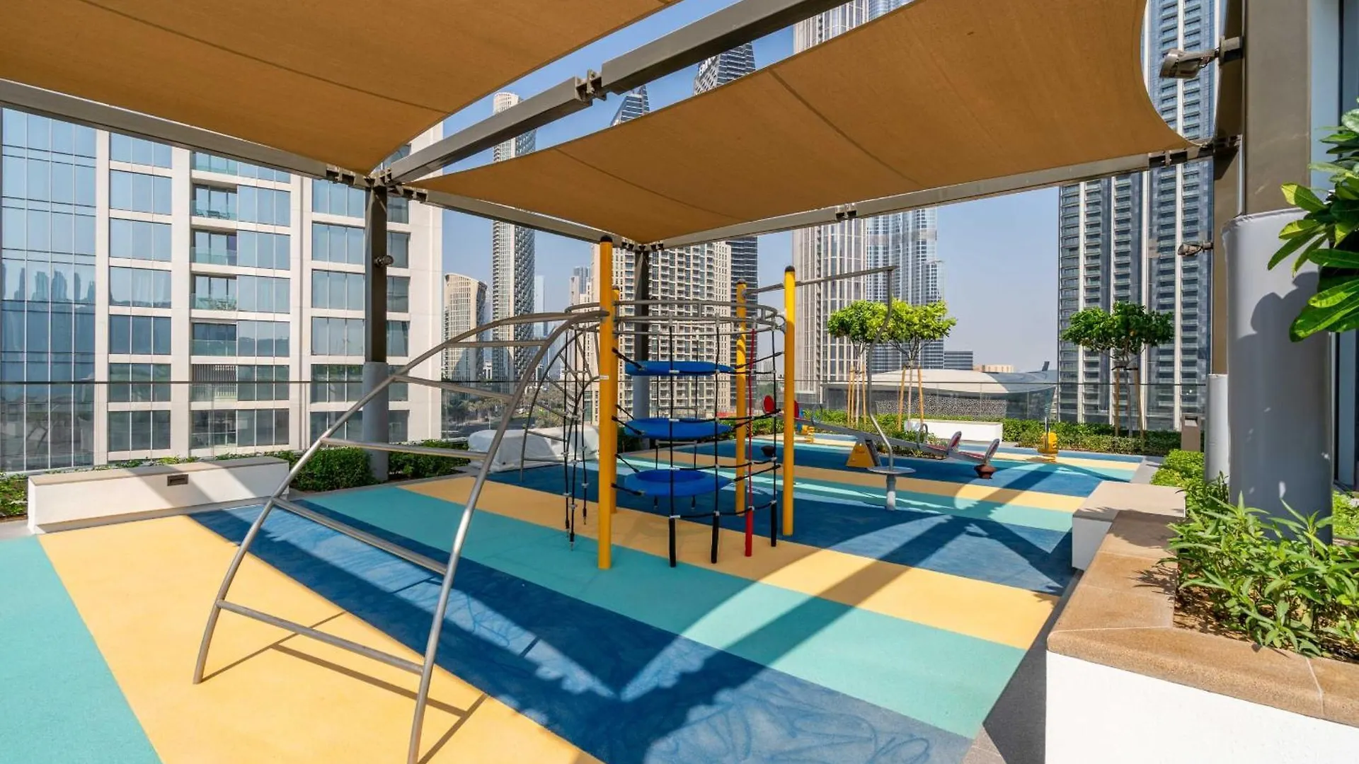 High-Rise & Boulevard View - 5-Min To Burj & Mall Dubai United Arab Emirates