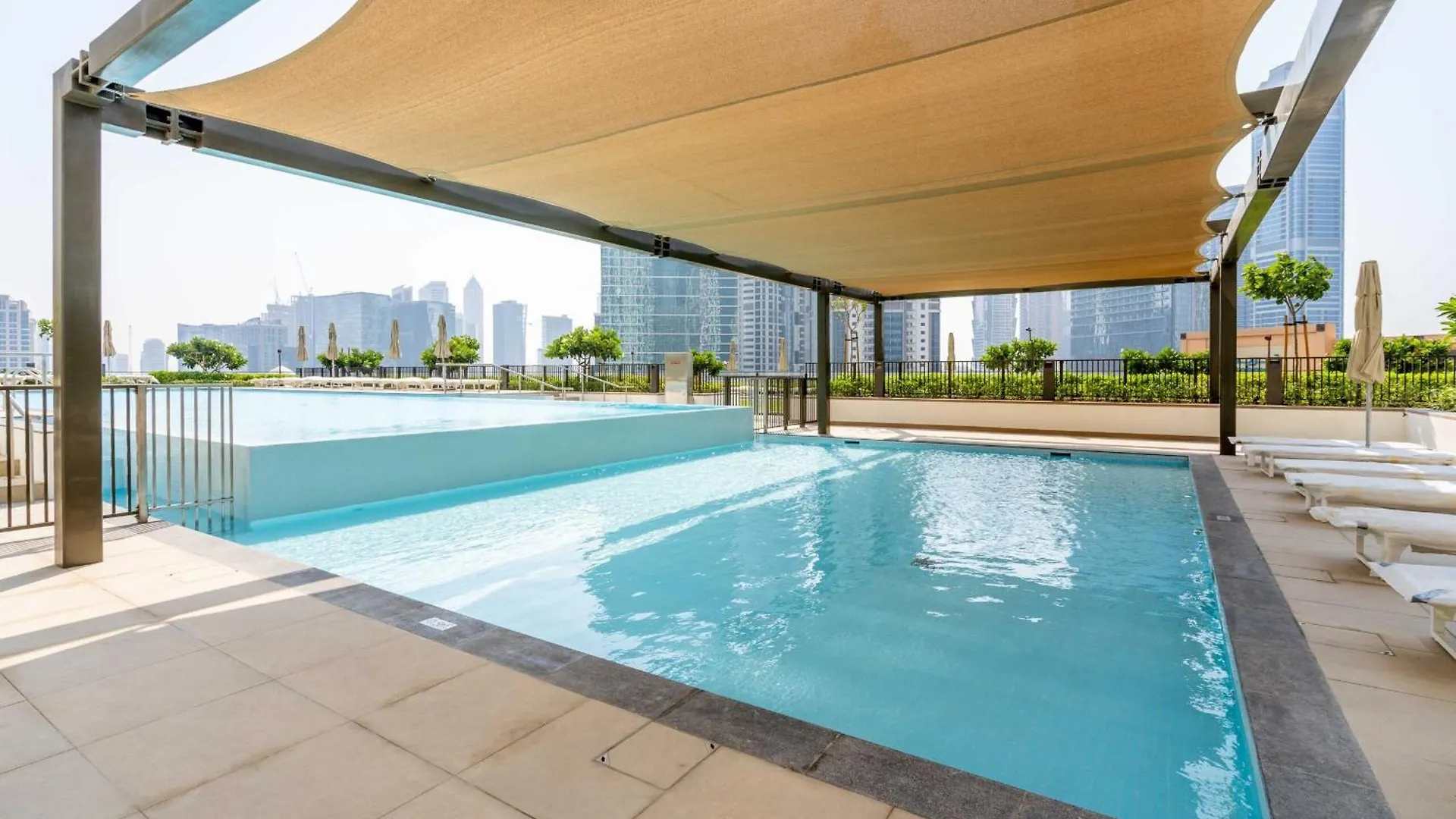 Apartment High-Rise & Boulevard View - 5-Min To Burj & Mall Dubai